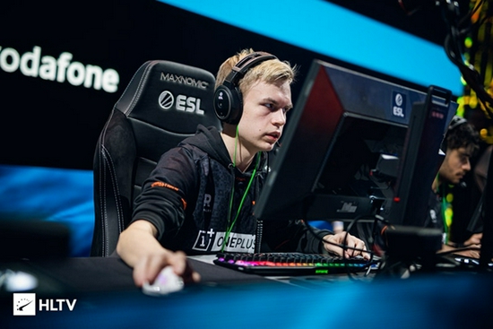 Karsa泪洒赛场 PSG成功晋级S15世界赛