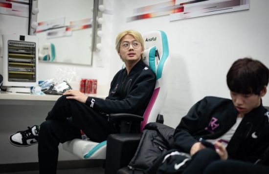 雷神MIX游戏mini主机限时直降1500元超值优惠